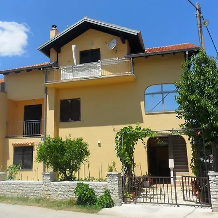 Stana Apartment
